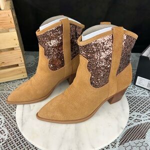 Women’s Boots. Suede & Glitter. By Dolce Vita. Brand New in box. Size 6.5